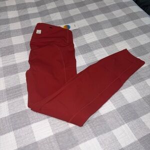 Vuori Womens Stride  Leggings in Poppy (medium)